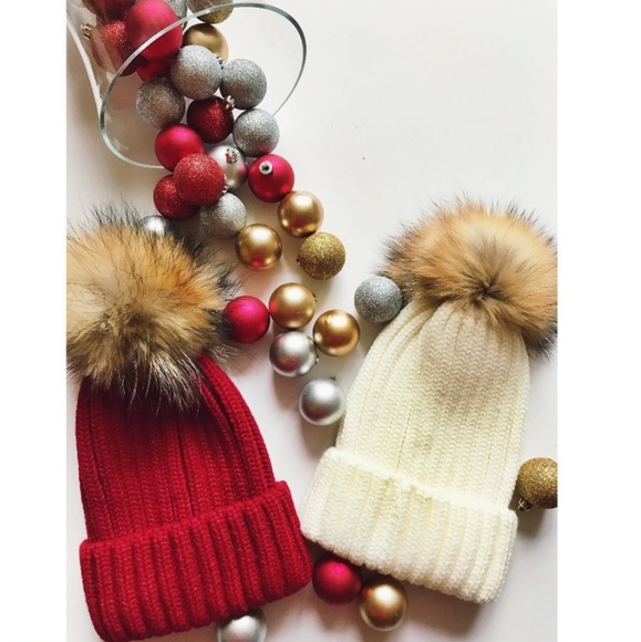 Fur Pom Sweater Hat - Picture 1 of 7